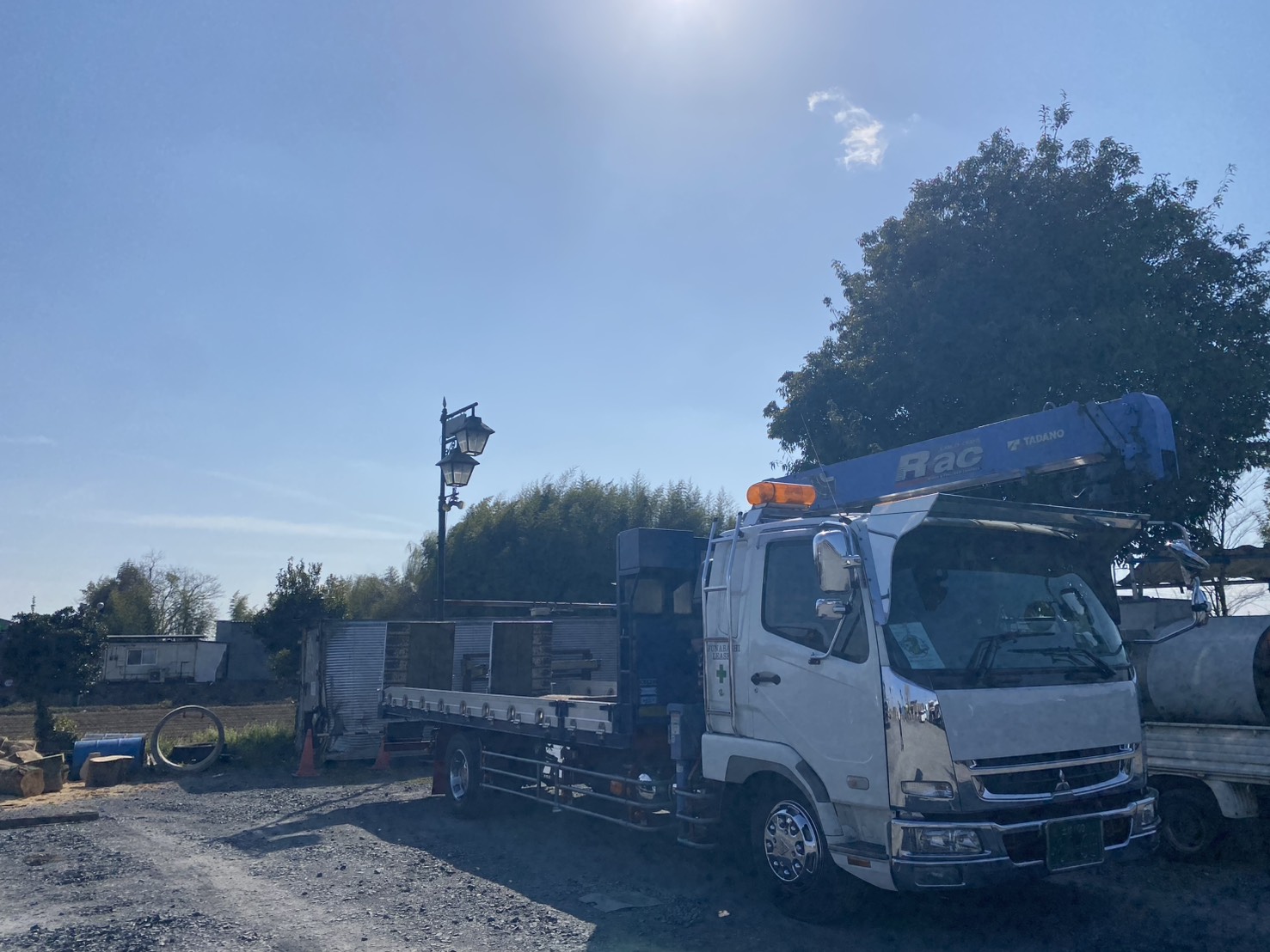 大型トラック クレーン・ウインチ付 最大積載量5,800kg