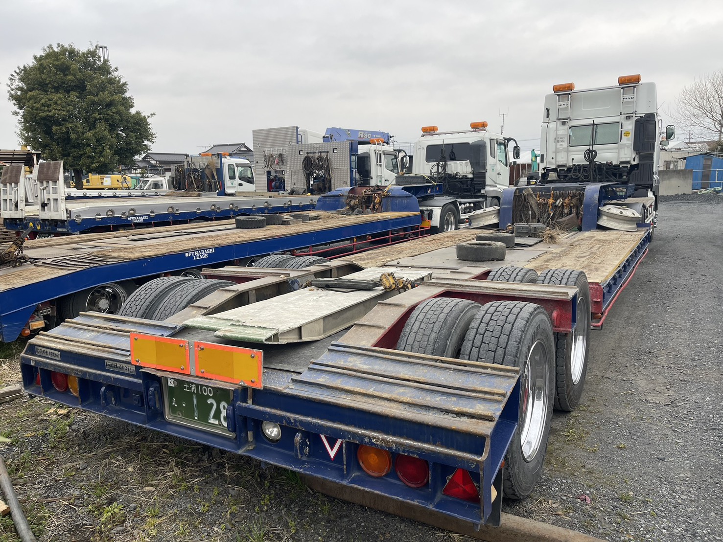 大型トレーラー 台車① 最大積載量18,500kg